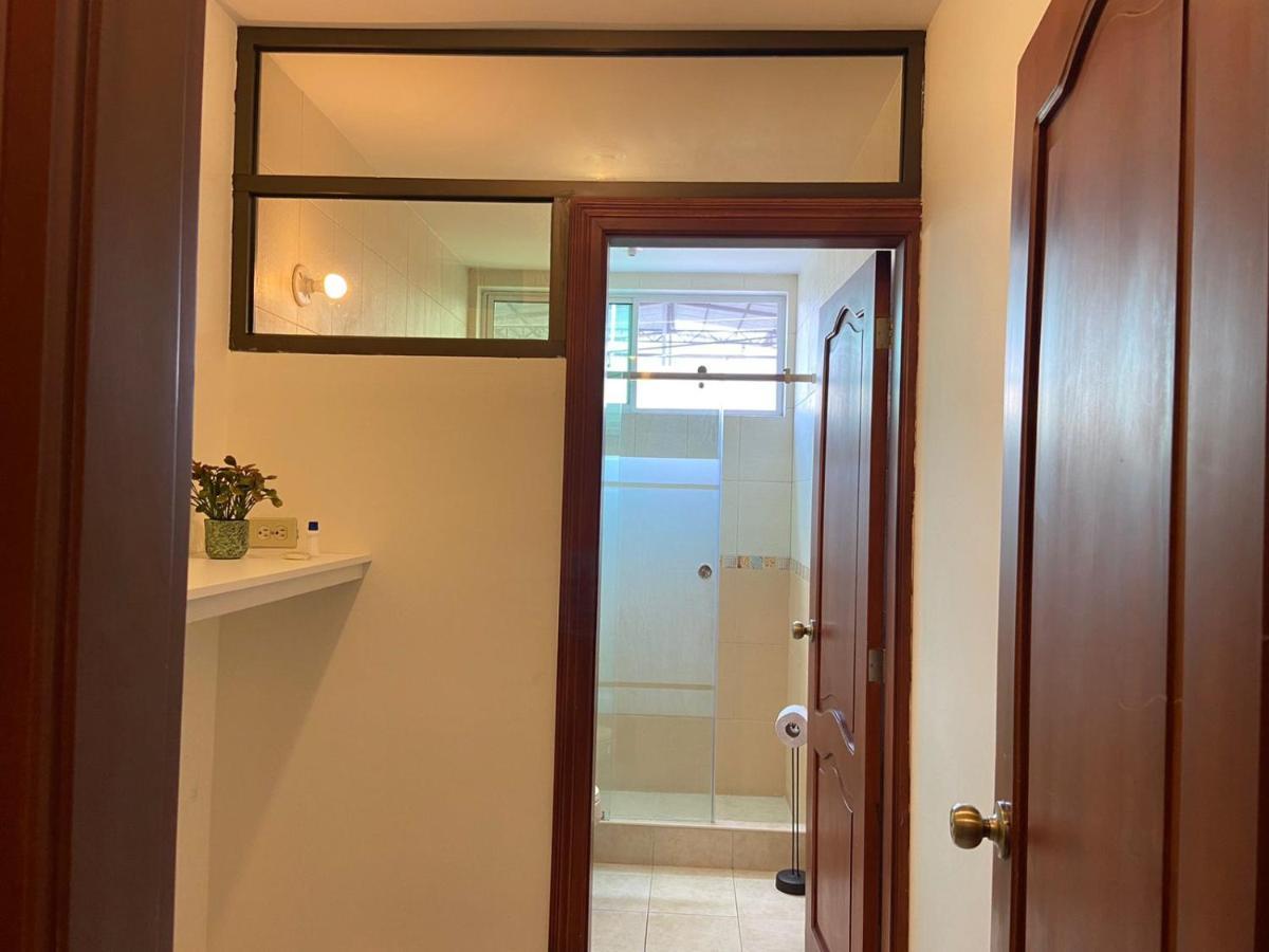 Doral Suite ¡Cerca Del Aeropuerto! Гуаякуил Екстериор снимка