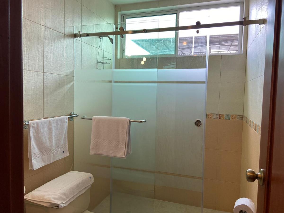 Doral Suite ¡Cerca Del Aeropuerto! Гуаякуил Екстериор снимка